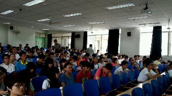 场面热闹非凡 场面热闹非凡